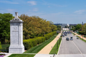 Trump Arch Will Need Red Lights, F.A.A. Says